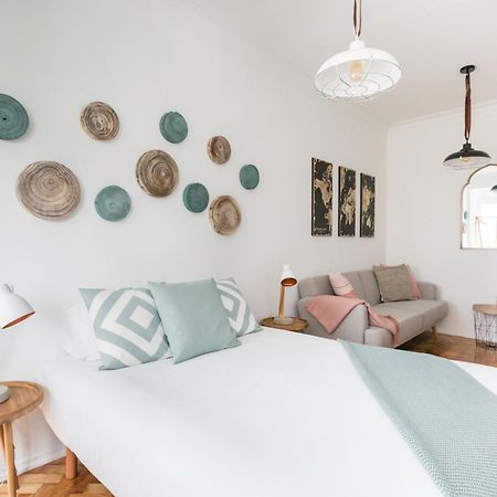 Stroll To Coffee Shops Near A Renovated Hillside Apartment In Graca Lissabon Buitenkant foto