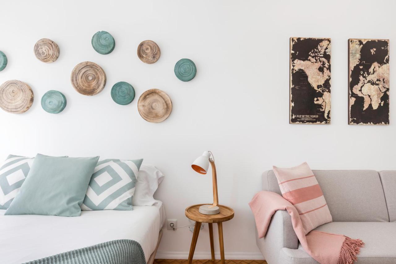 Stroll To Coffee Shops Near A Renovated Hillside Apartment In Graca Lissabon Buitenkant foto