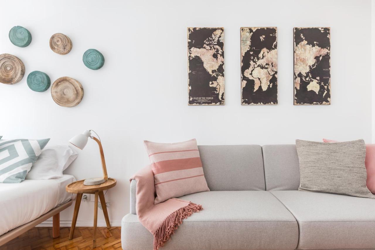 Stroll To Coffee Shops Near A Renovated Hillside Apartment In Graca Lissabon Buitenkant foto